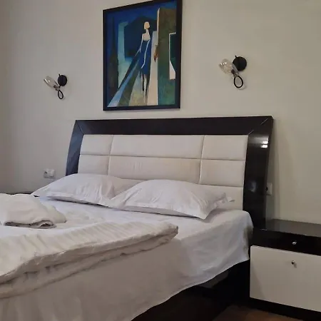 в центрі міста із затишним двориком Appartement *