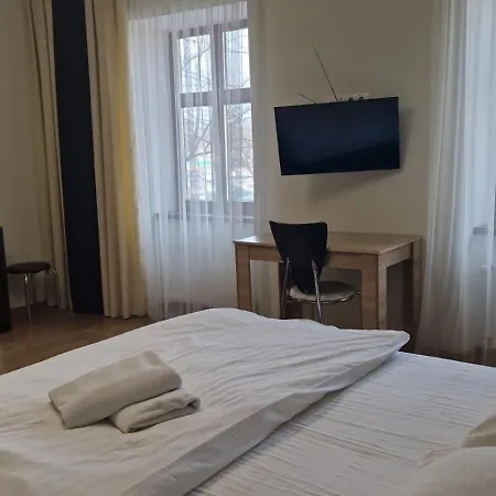 в центрі міста із затишним двориком Appartement Lviv